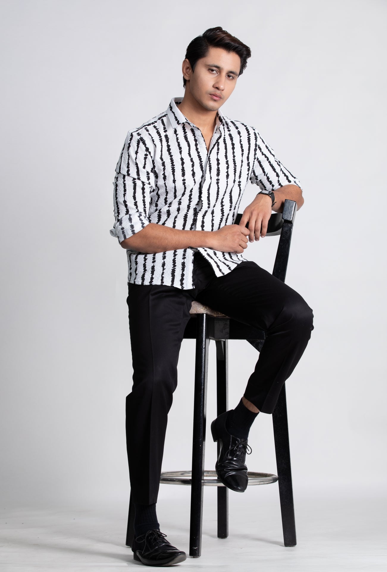 White &amp; Black Linear Print Textured Shirt