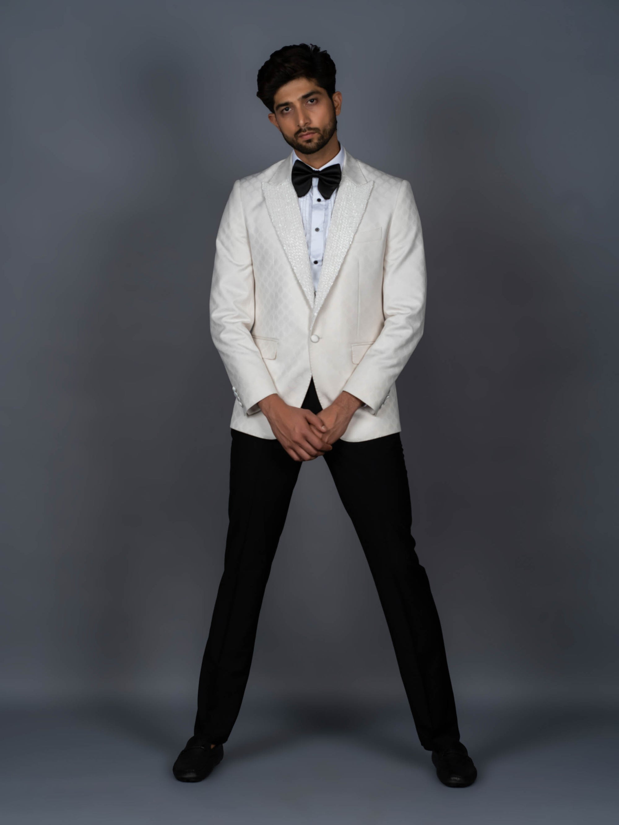 White Hand-Embroidery Tuxedo Suit